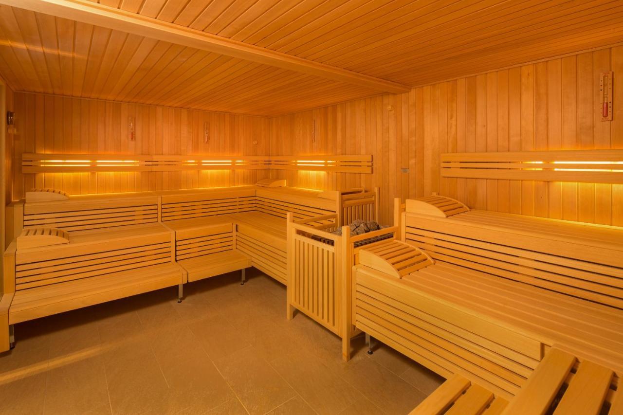 "Fewo Am Dorfplatz" - Annehmlichkeiten Von 4-Sterne Familien-Und Wellnesshotel Viktoria Koennen Mitgenutzt Werden Oberstdorf Exterior foto