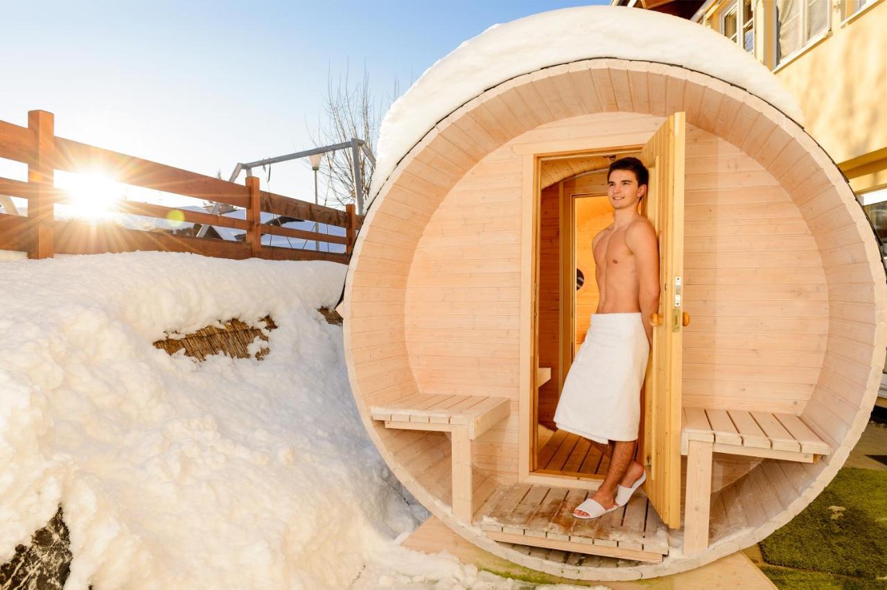 "Fewo Am Dorfplatz" - Annehmlichkeiten Von 4-Sterne Familien-Und Wellnesshotel Viktoria Koennen Mitgenutzt Werden Oberstdorf Exterior foto